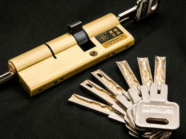 聂荣24小时上门开锁公司