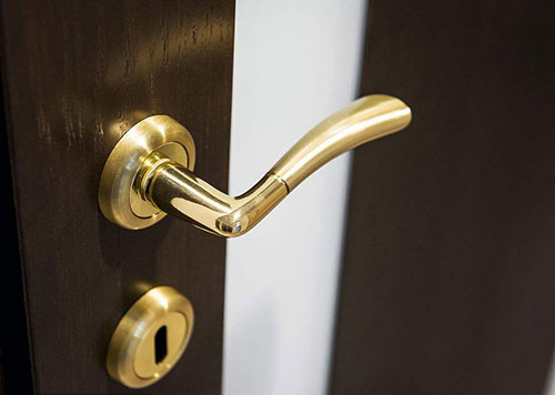 聂荣24小时上门开锁公司