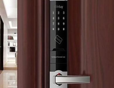 聂荣24小时上门开锁公司