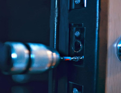 聂荣24小时上门开锁公司